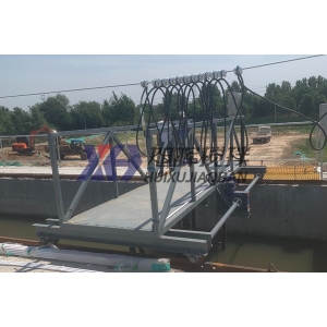 行車式刮泥機(jī)